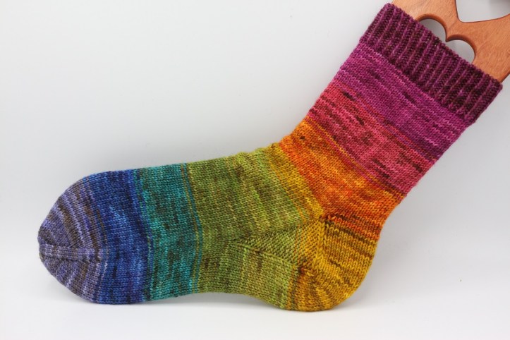 Toe Up Regenbogen Socken (12)