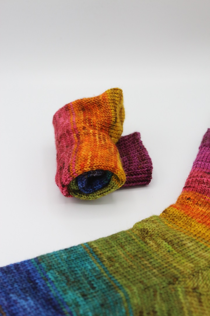 Toe Up Regenbogen Socken (2)
