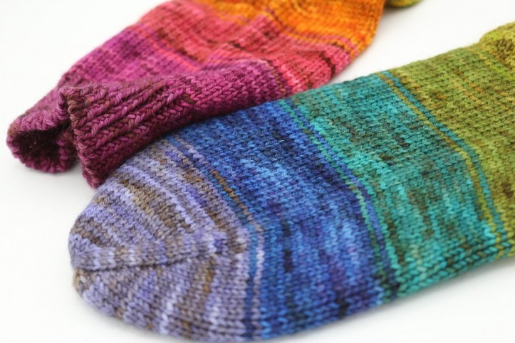 Toe Up Regenbogen Socken (9)