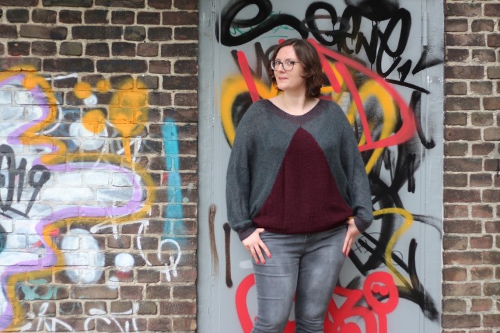 Akita Ito Garn Pulli (2)